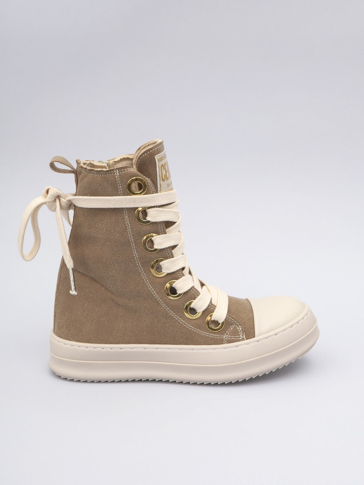 Le Classique Light Camel